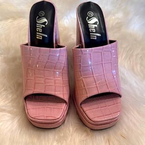 SheIn Pink Women’s Croc-Embossed Women's Mules Size 7.5